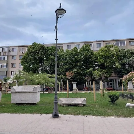 Apartament Situat In Centrul Vechi Al Constantei
